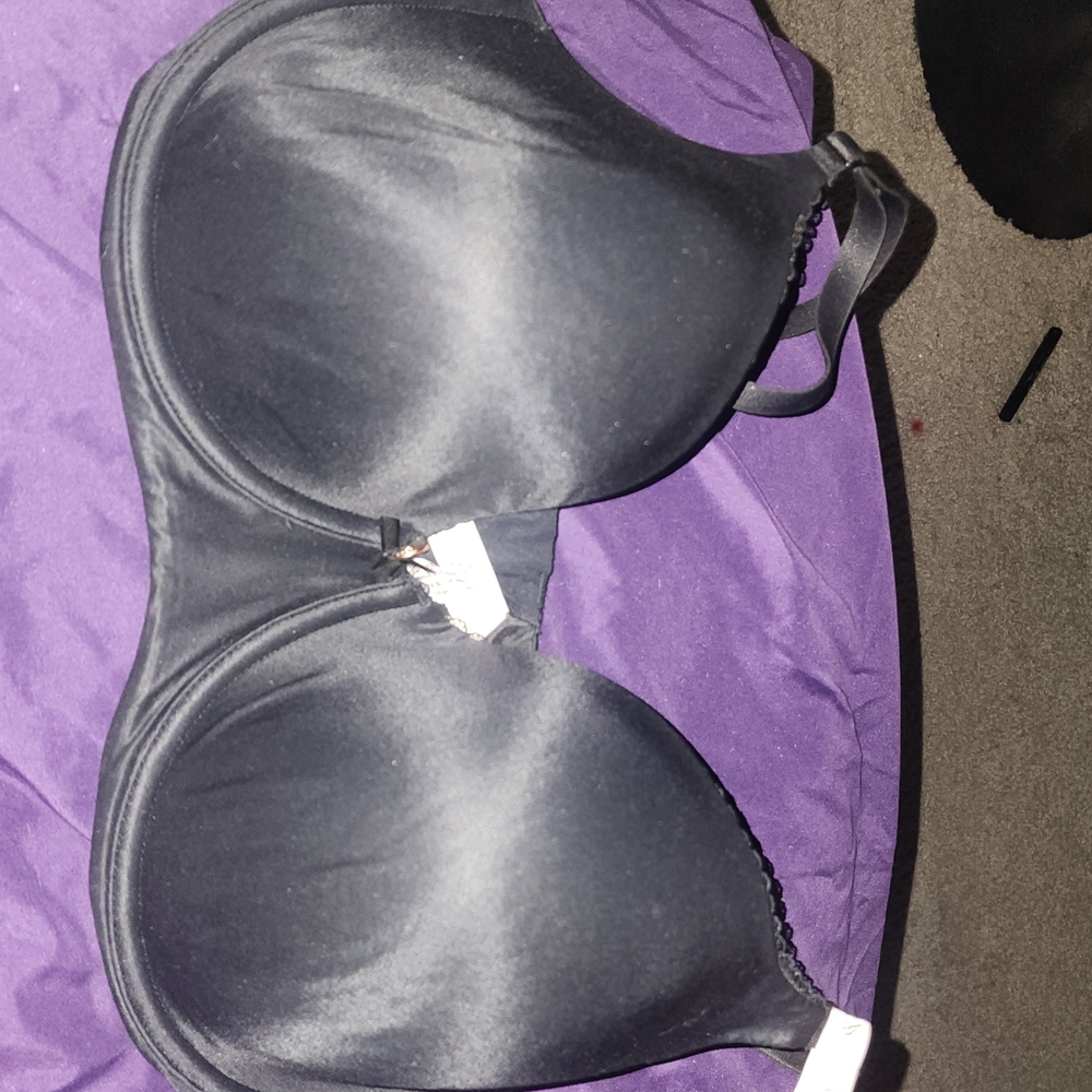 Black Smooth Full-Coverage Underwire Bra